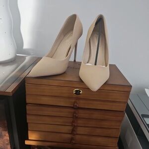 Anne Michelle Beige Pointed Heels